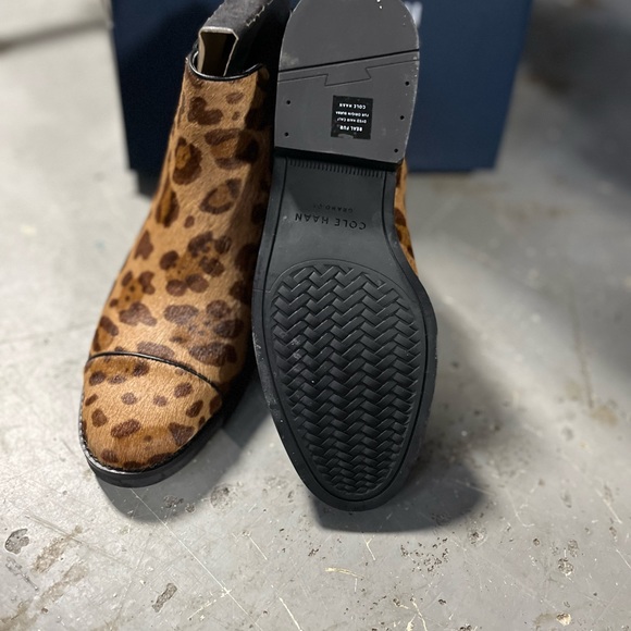 🦄🦄 Cole Haan Ocelot print Bootie - Picture 5 of 7